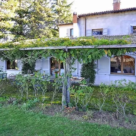 San Quirico Sleeps 14 Pool Wifi וילה