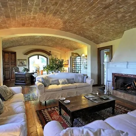 San Quirico Sleeps 14 Pool Wifi