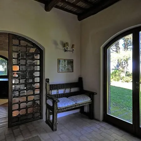San Quirico Sleeps 14 Pool Wifi