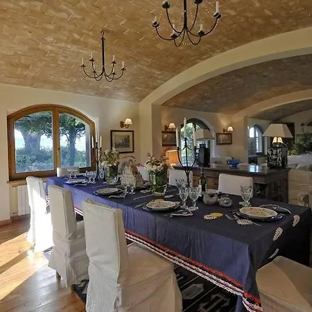 San Quirico Sleeps 14 Pool Wifi