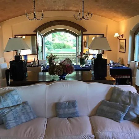 וילה San Quirico Sleeps 14 Pool Wifi San Quirico (Avigliano)